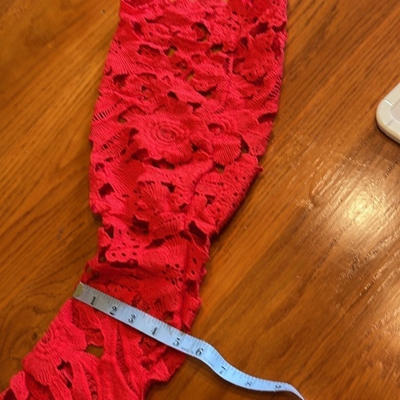 Red S/M cutwork lacy crop top with wide sleeves from above wrist buttons at neck - Picture 5 of 7